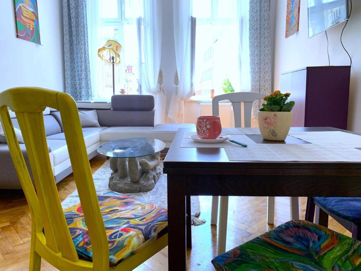 Rynekart Apartment Швидница Екстериор снимка