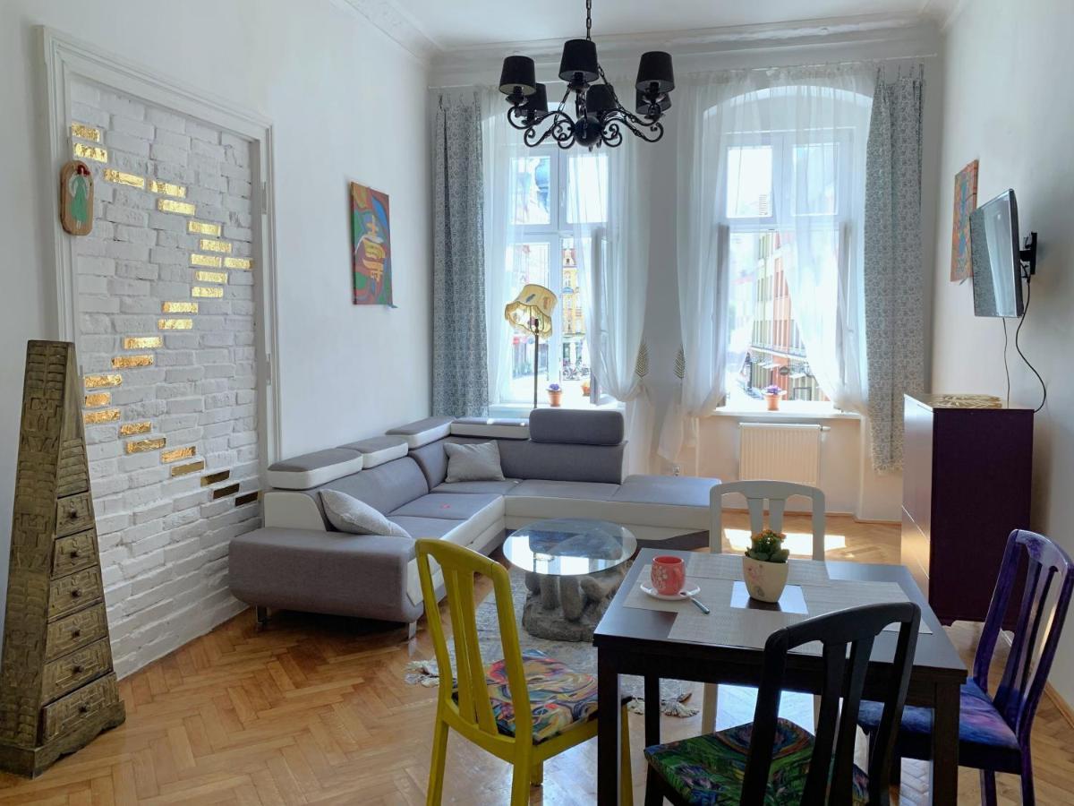 Rynekart Apartment Швидница Екстериор снимка