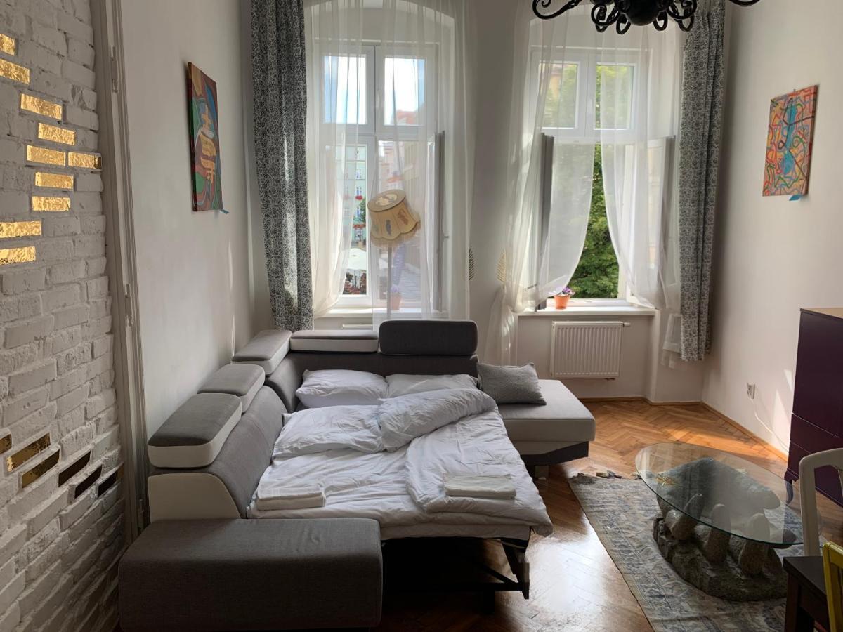 Rynekart Apartment Швидница Екстериор снимка