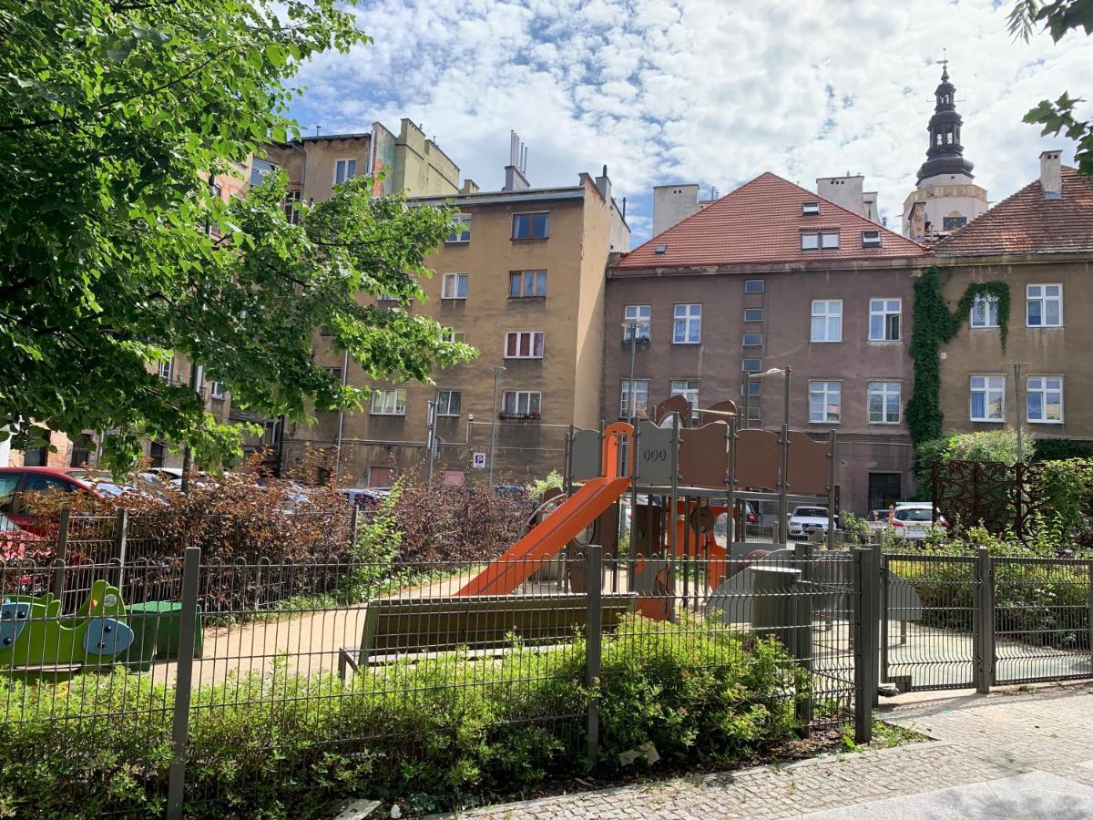 Rynekart Apartment Швидница Екстериор снимка
