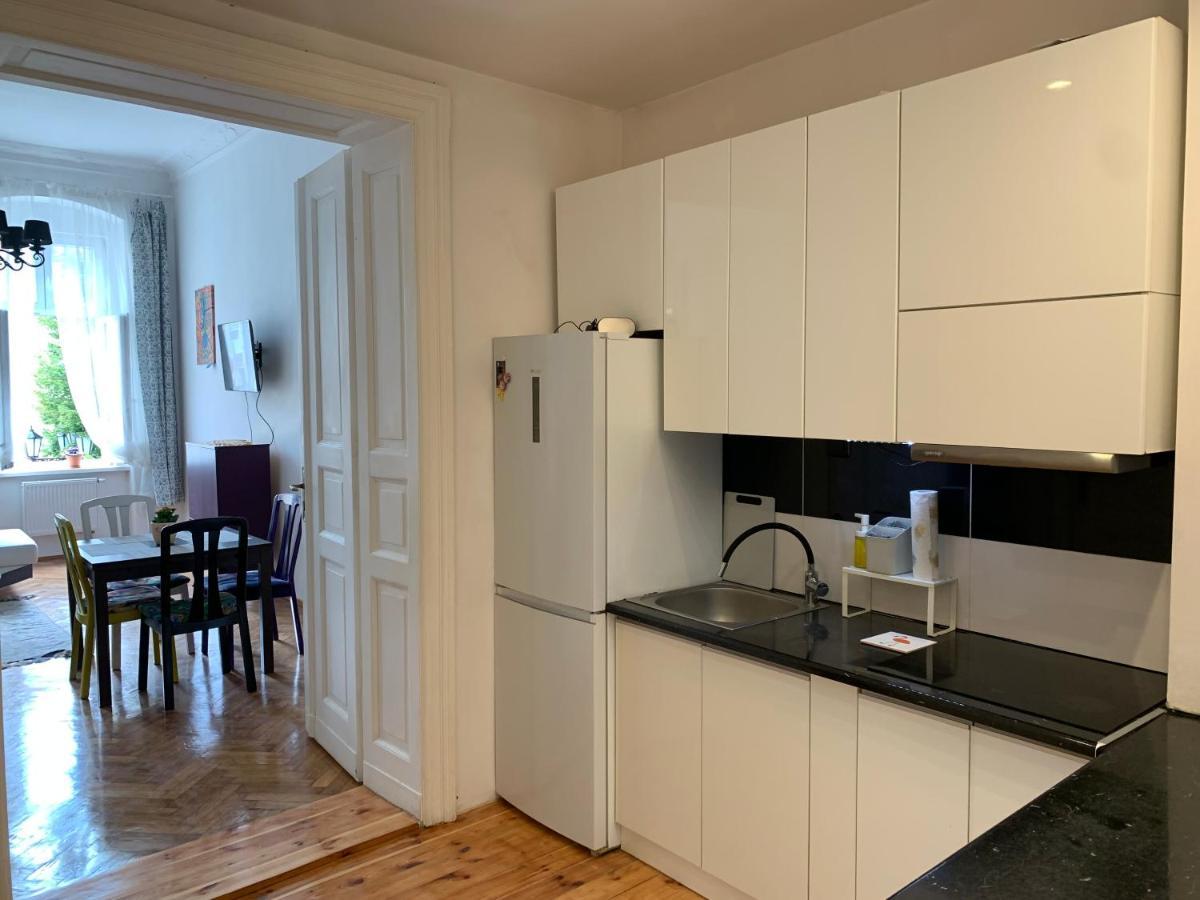 Rynekart Apartment Швидница Екстериор снимка